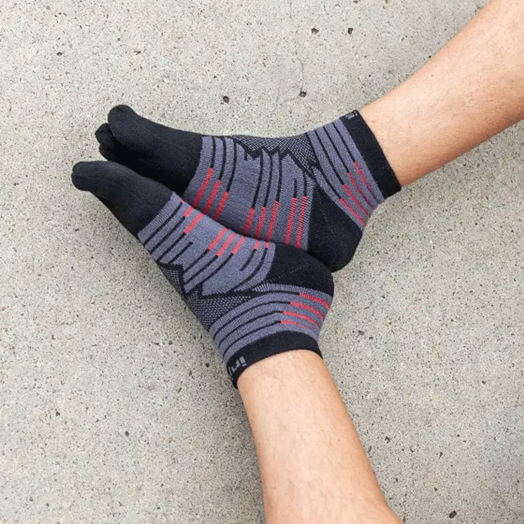 Injinji Ultra Run Mini-Crew Socks | Onyx