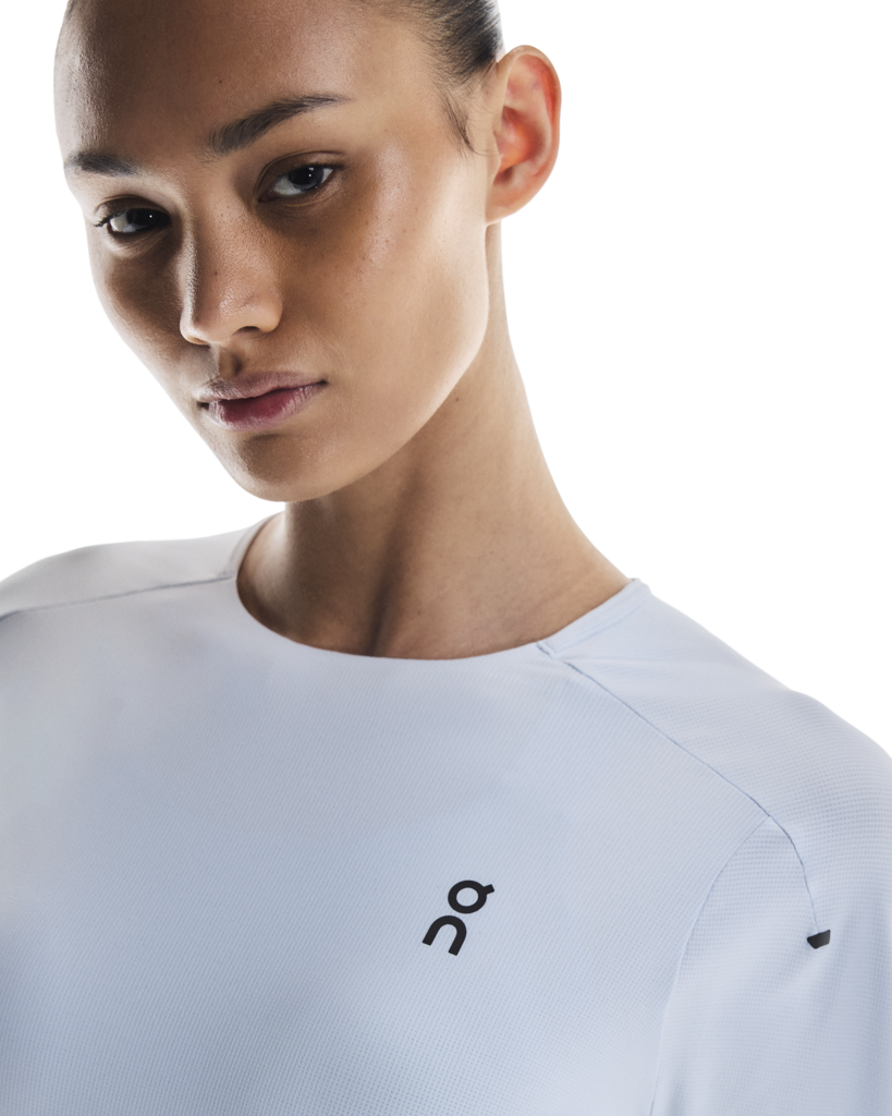 On Running Women's Performance Tee | Arctic/Eclipse
