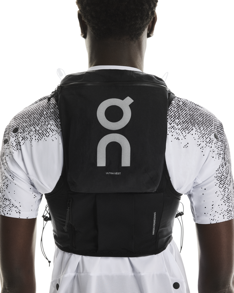 On Running Ultra Vest Pro | Black