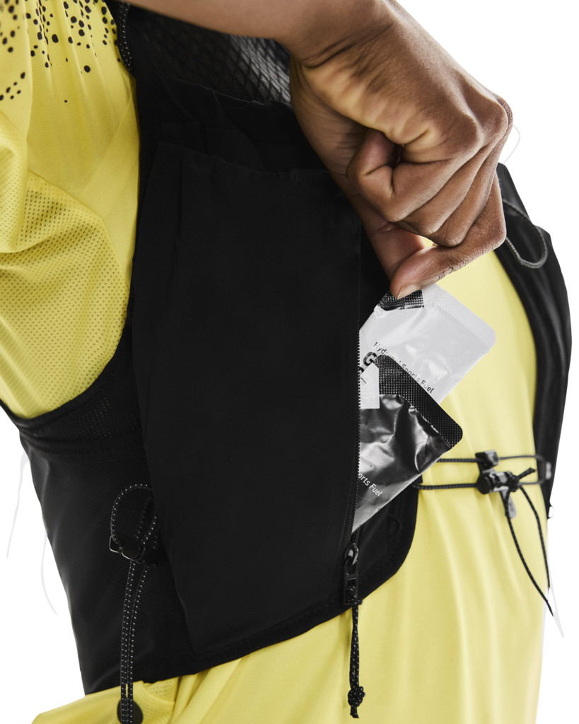 On Running Ultra Vest Pro | Black