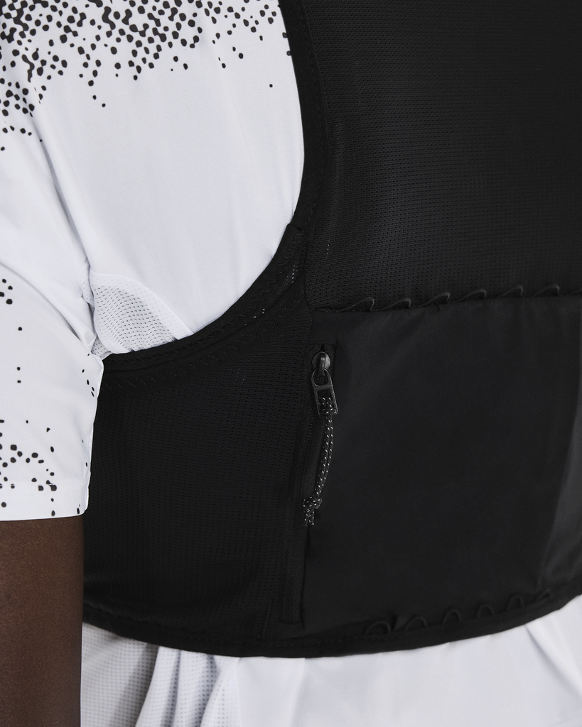 On Running Ultra Vest Pro | Black