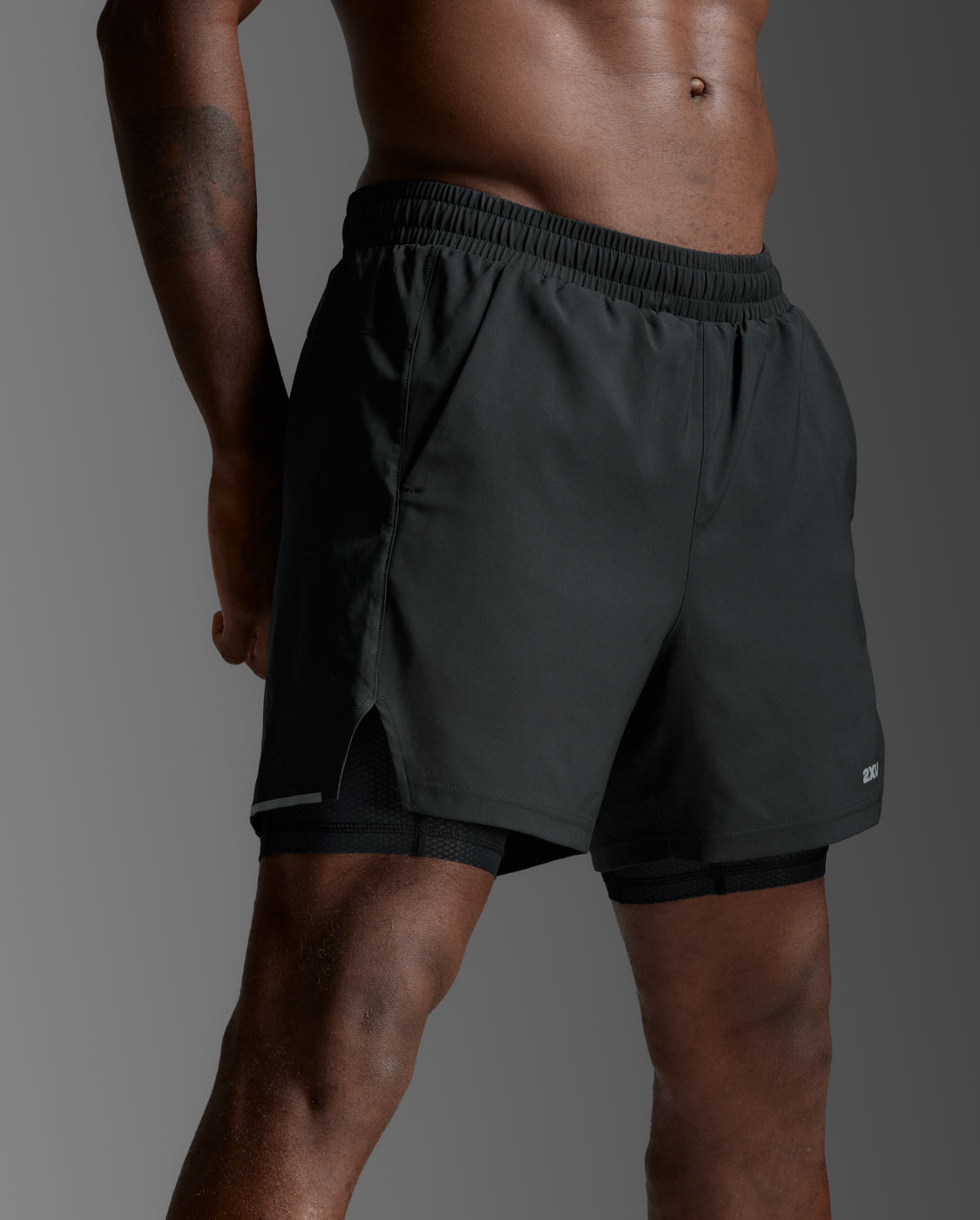 2XU Men's Aero Mesh 2-in-1 5" Short | Black
