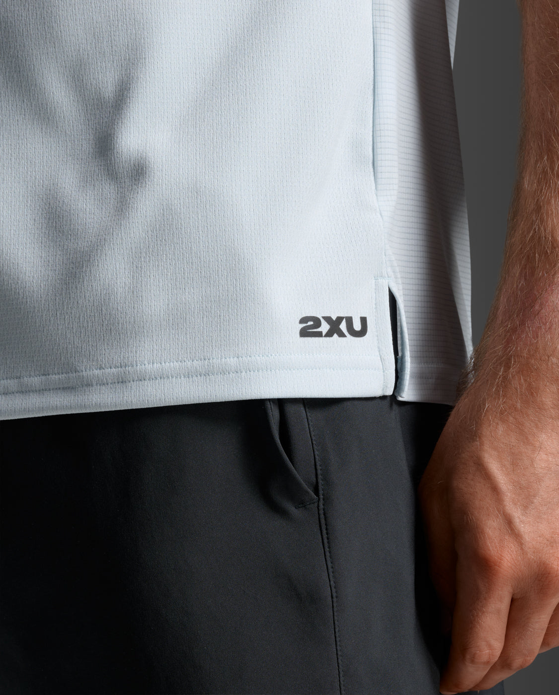 2XU Men's Aero Tee | Moonstone/Black Reflective