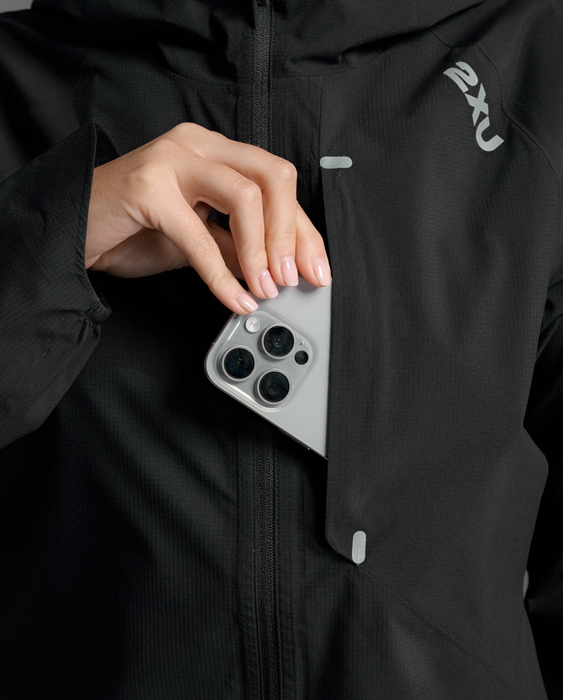 2XU Women's Ignition Shield Waterproof Jacket | Black/Silver Reflective