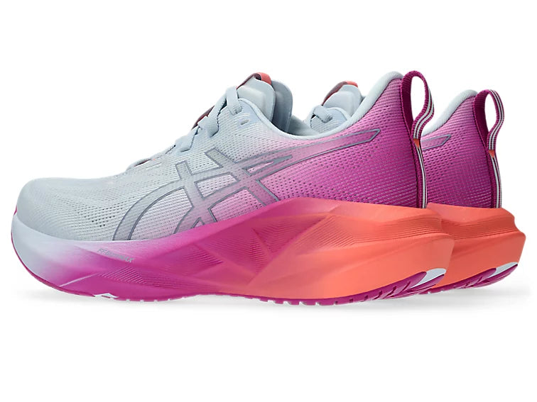 ASICS Women’s Novablast 5 | Sky/Digital Sakura