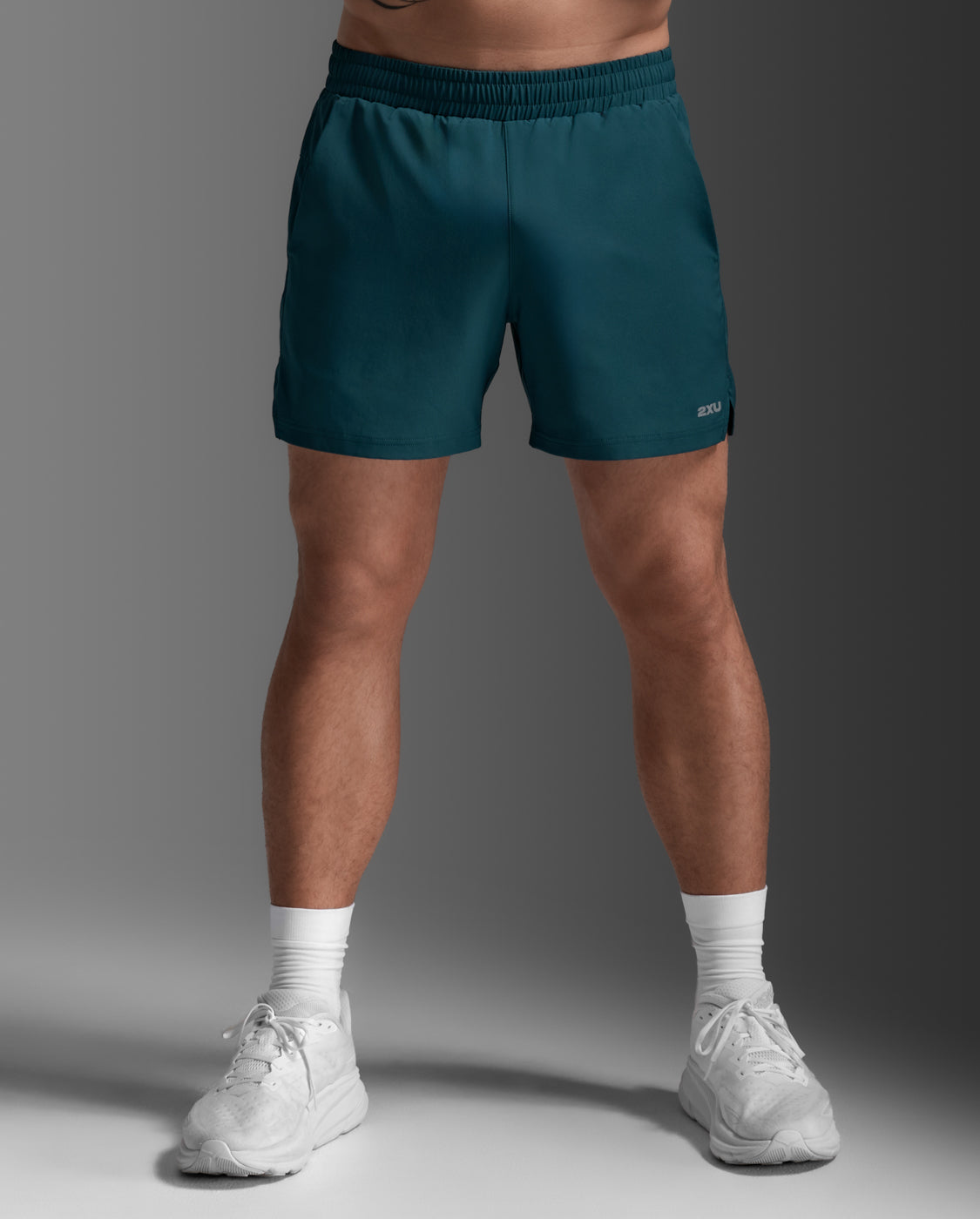 2XU Men's Aero 5 Inch Shorts | Dark Moss/Silver Reflective