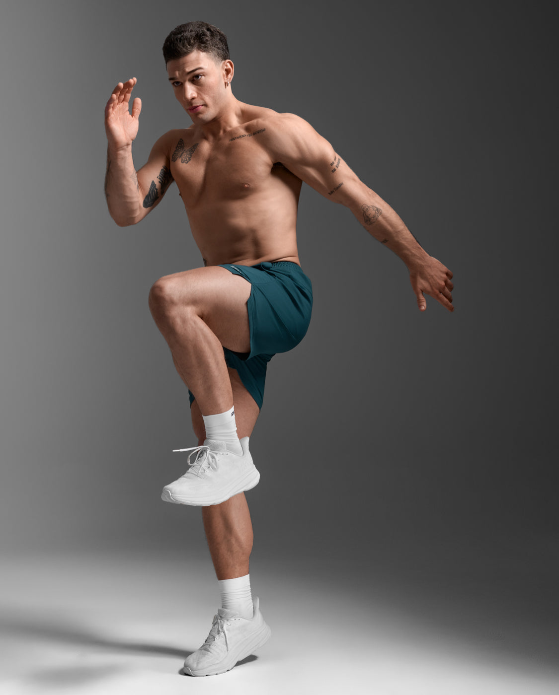 2XU Men's Aero 5 Inch Shorts | Dark Moss/Silver Reflective