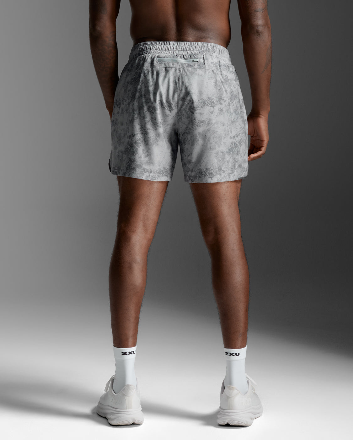 2XU Men's Aero 5 Inch Shorts | Weathervane Marble/Blk Reflect