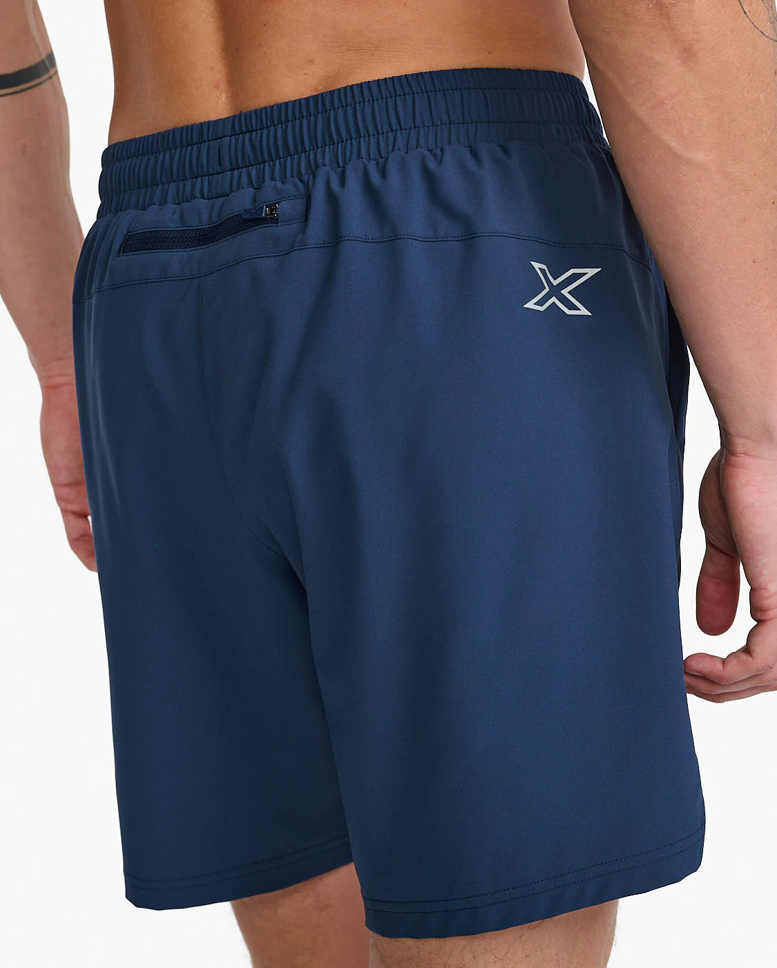 2XU Men's Aero 7 Inch Shorts | Midnight/Silver Reflective