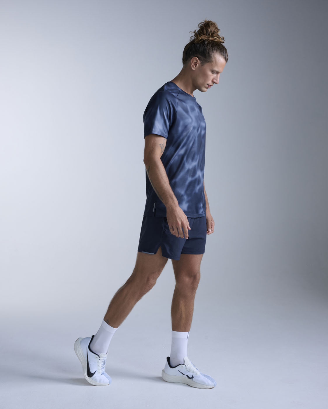 2XU Men's Aero Tee | Midnight Marble/Silver Reflect