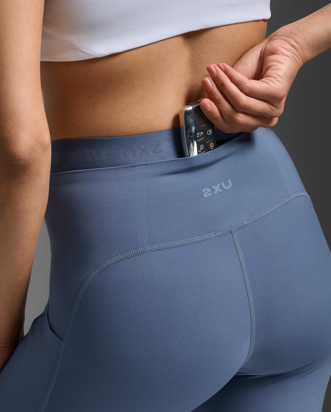 2XU Women's Form Stash High Rise Compression Tights with Pockets