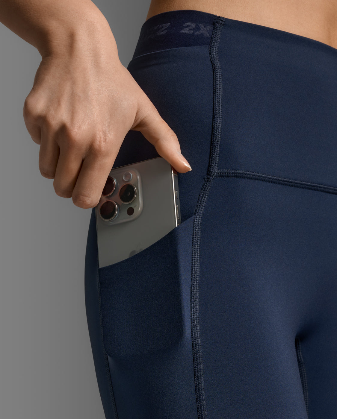 2XU Women's Form Stash High Rise Compression Tights with Pockets