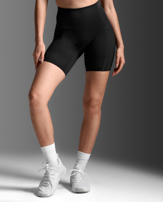 2XU Women's Form Stash Hi-Rise 6" Compression Short With Pocket