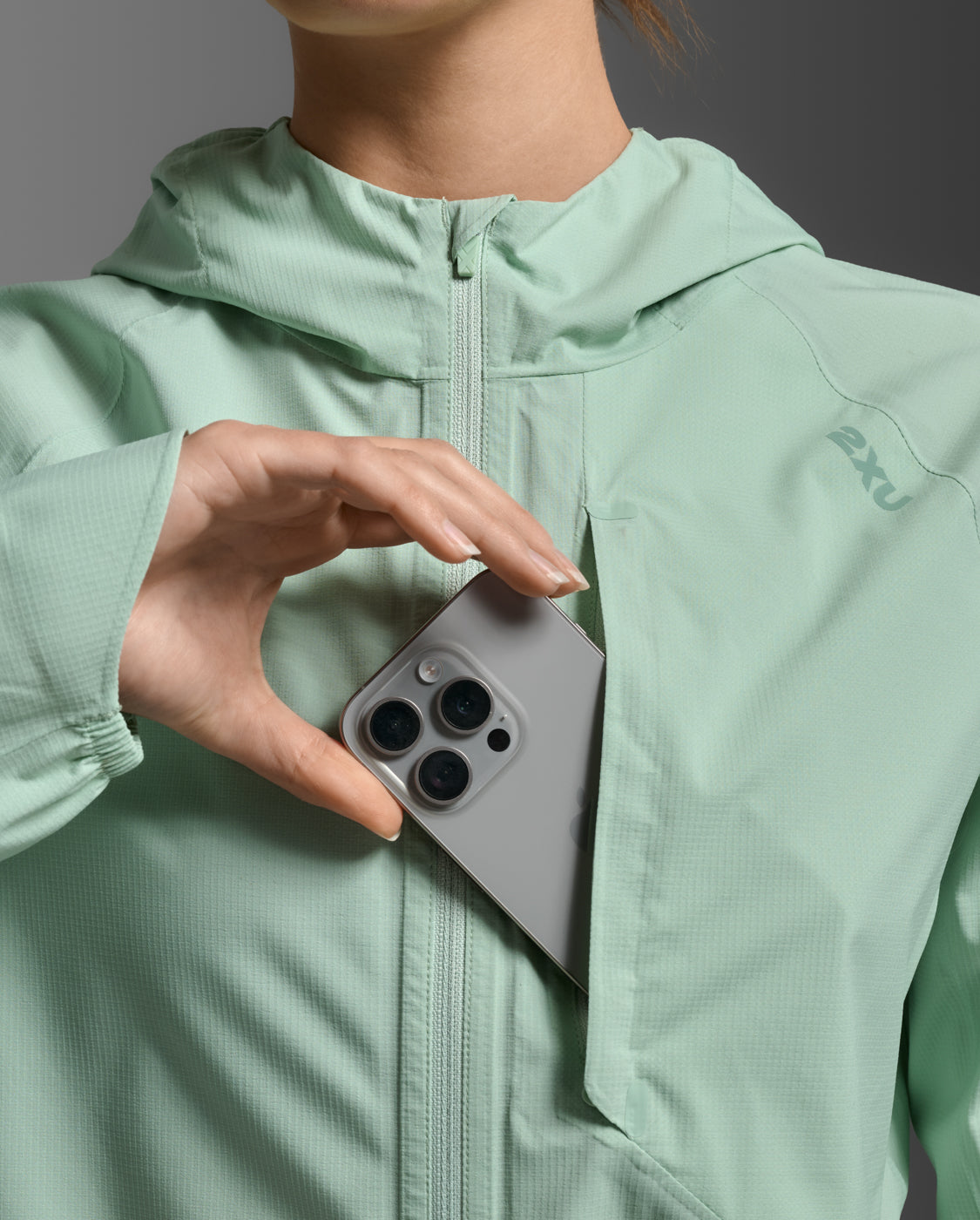 2XU Women's Ignition Shield Waterproof Jacket | Digital Mint/Digital Mint Reflective